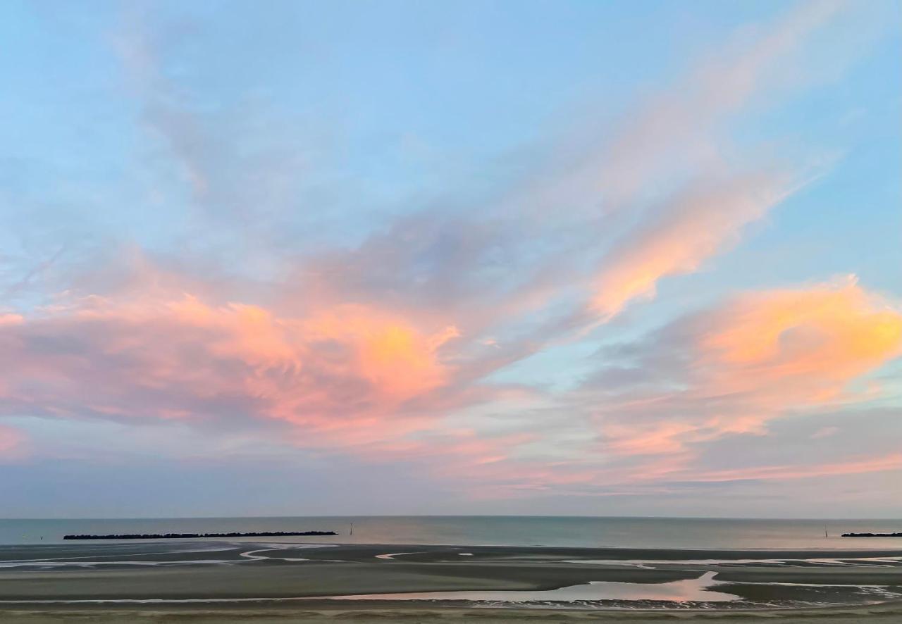 Appartement Sur La Plage De Malo Les Bains Vue Mer Dunkirk Exterior photo
