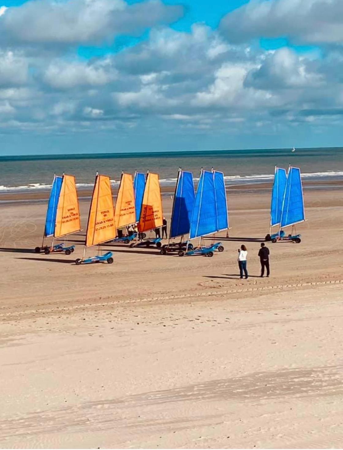Appartement Sur La Plage De Malo Les Bains Vue Mer Dunkirk Exterior photo